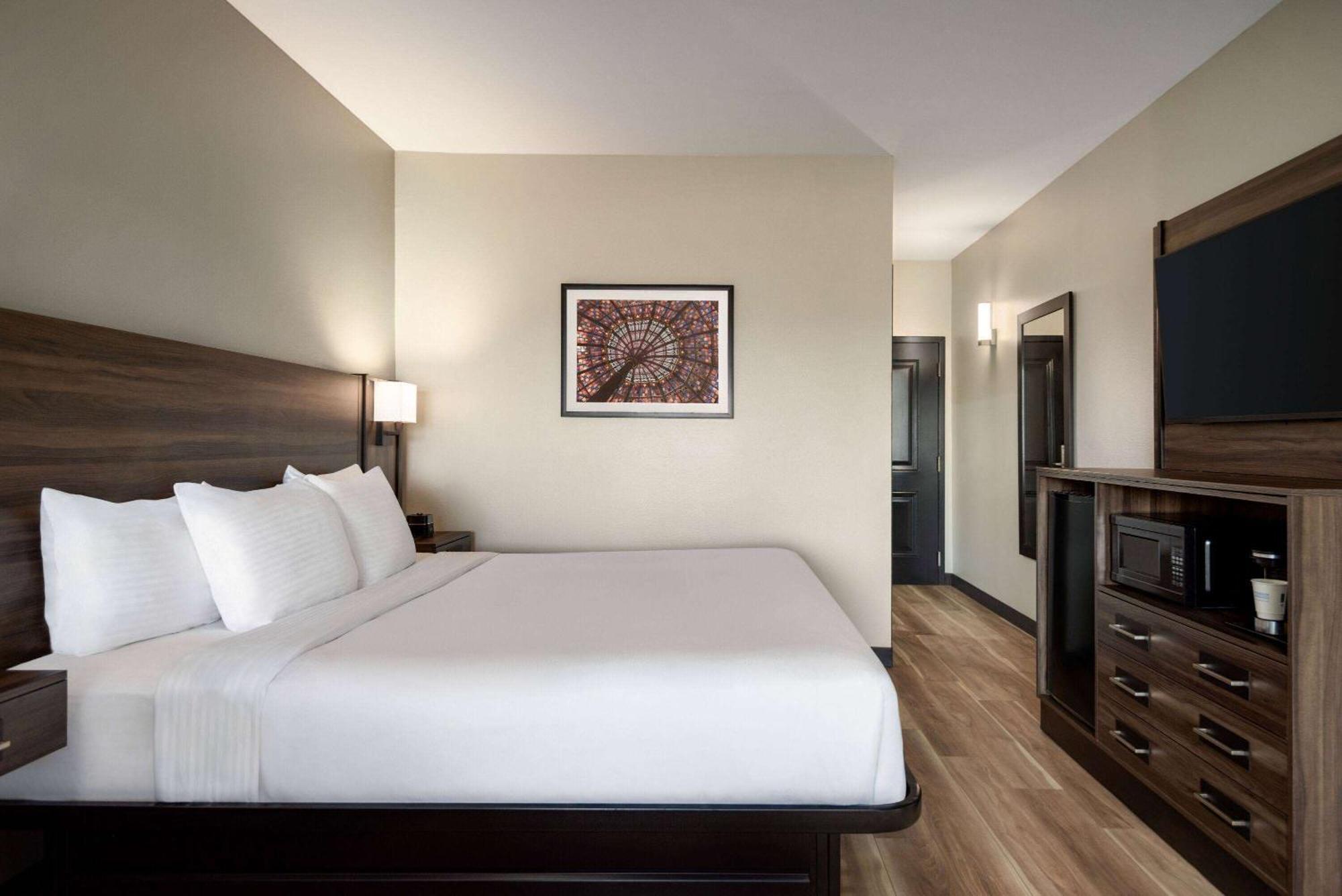 La Quinta By Wyndham Gonzales La Hotell Exteriör bild